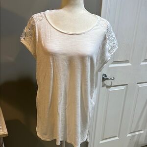 CHICO’S Hi-Low Short Sleeve Lace Tee - 1